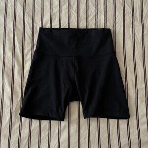 Lululemon Wunder Train High-Rise Short 6"
